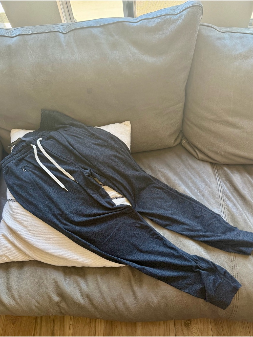 Women’s Vuori Jogger Pants with Drawstring